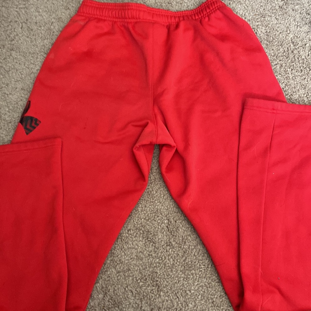 Red under armor sweat pants - Picture 3 of 3